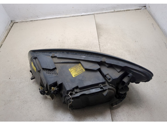 Фара передняя  Volvo C30 2006-2013 правая 
