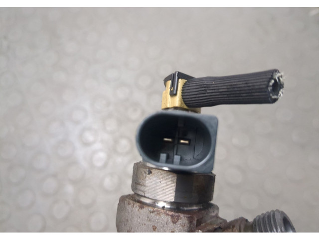 Форсунка топливная  Skoda Octavia (A7) 2013-2023    04L130277AE, 0445110471     