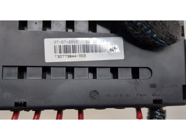 Блок предохранителей  Volvo XC90 2002-2014         