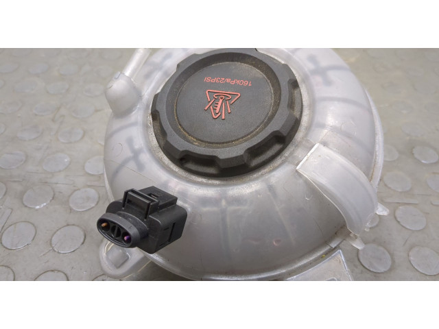 Бачок расширительный  Volkswagen Taos    