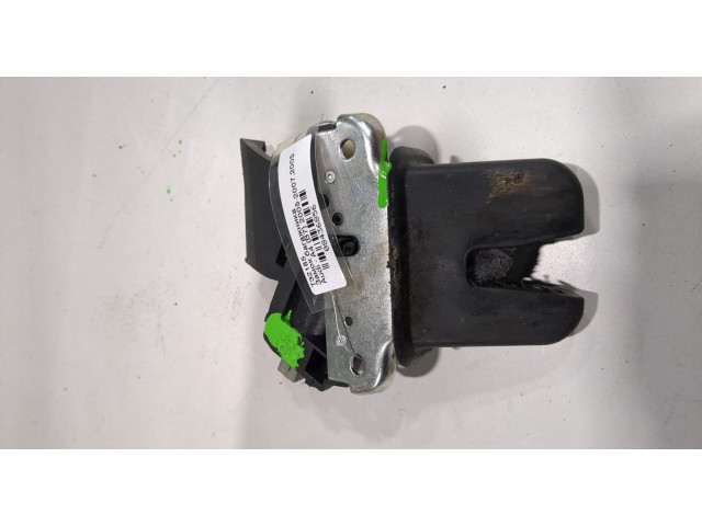 Замок багажника  Audi A4 (B7) 2005-2007       