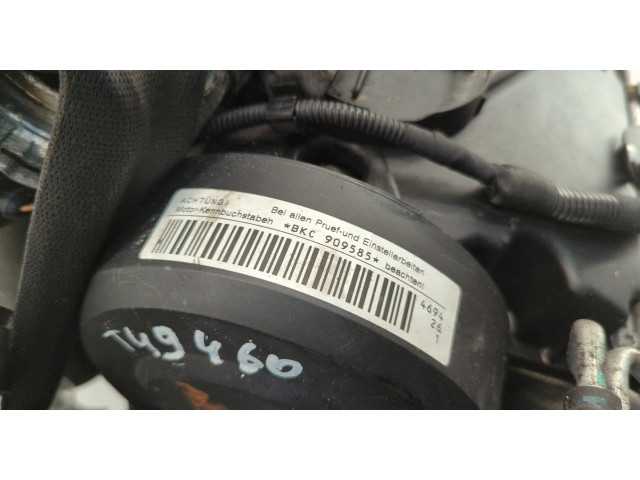 Форсунка топливная  Volkswagen Golf Plus    038130073AG     