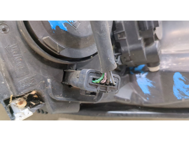 Фара передняя Renault Scenic 2009-2012 левая