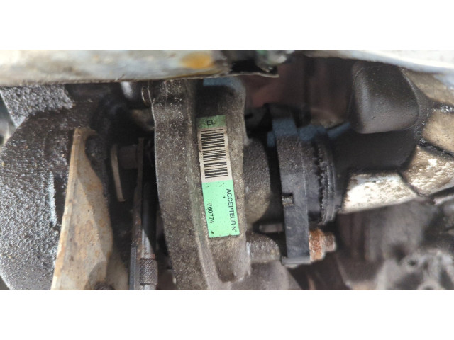 Генератор Volvo S40 2004-2012 36050997