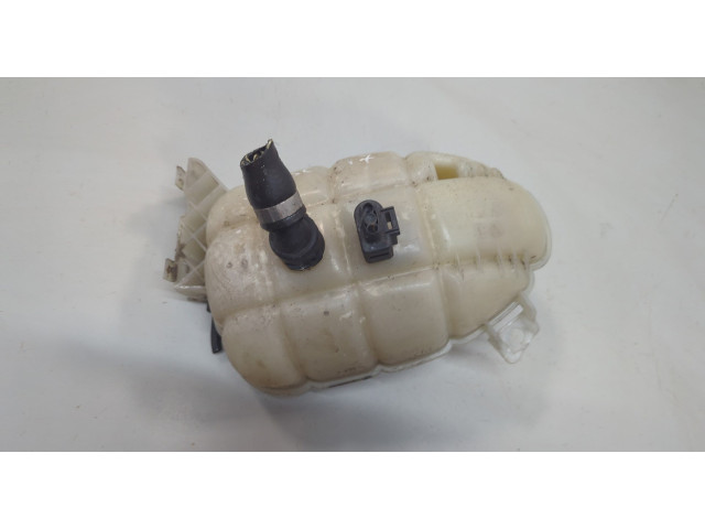 Бачок расширительный BMW 1 F20, F21 2011-2019 17137642160, 7642160