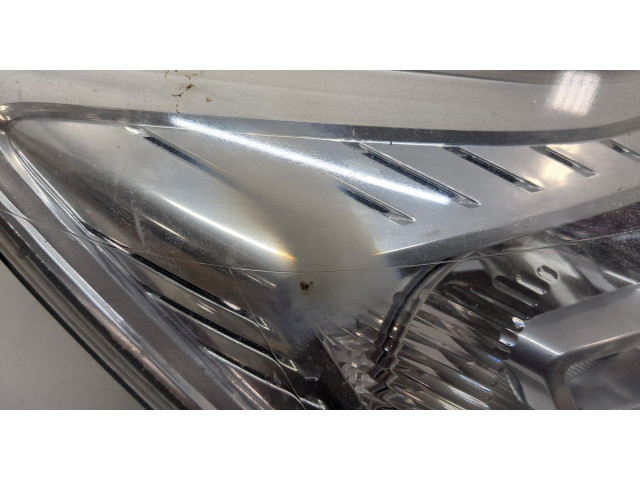 Фара передняя  Ford Focus 2 2008-2011 правая 