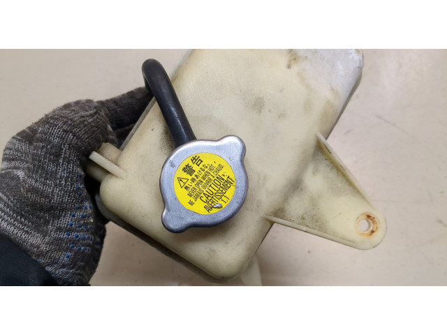 Бачок расширительный  Mazda MPV 1999-2005    