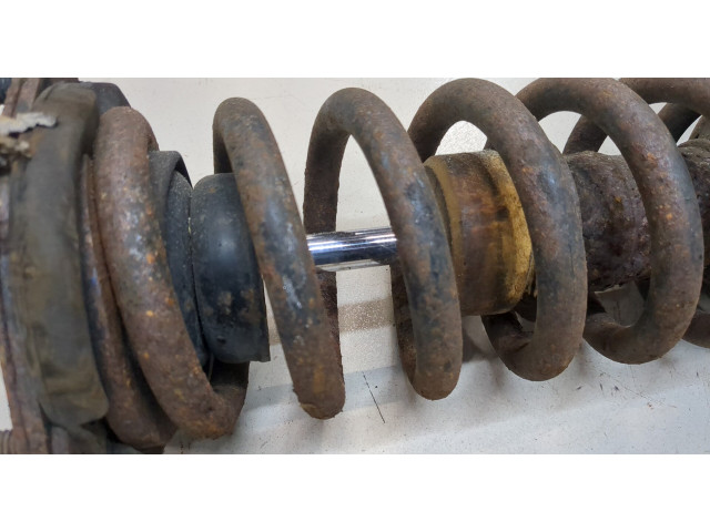 Стойка амортизатора Jeep Grand Cherokee 2004-2010