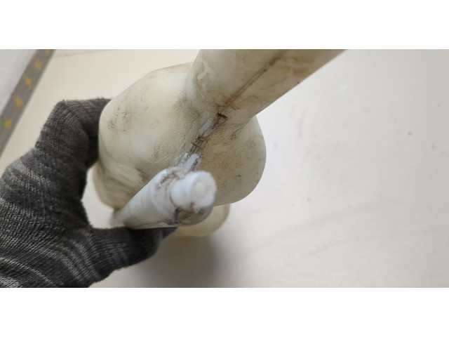 Бачок расширительный Mitsubishi Galant 1997-2003 MR597326