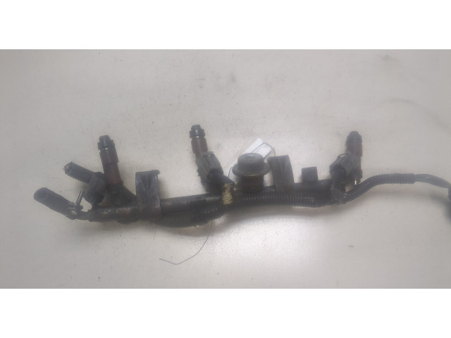 Форсунка топливная  Subaru Tribeca (B9) 2004-2007    16611AA660     