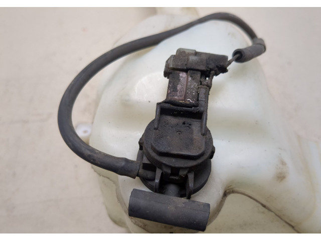 Бачок омывателя Honda Ridgeline 2005-2014