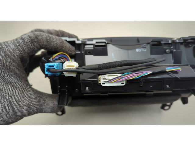 Дисплей бортового компьютера  Lexus HS 2009-2018        