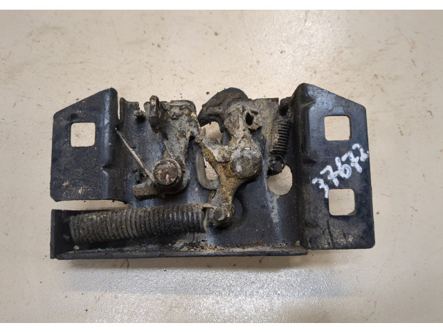 Замок капота  Ford Fiesta 1995-2000     