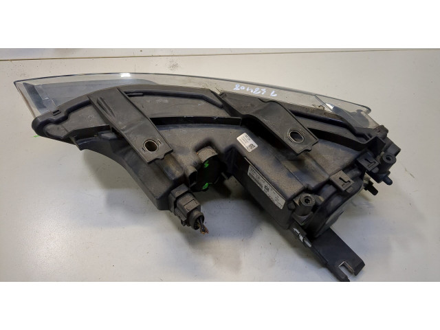 Фара передняя Audi Q3 2011-2014 правая