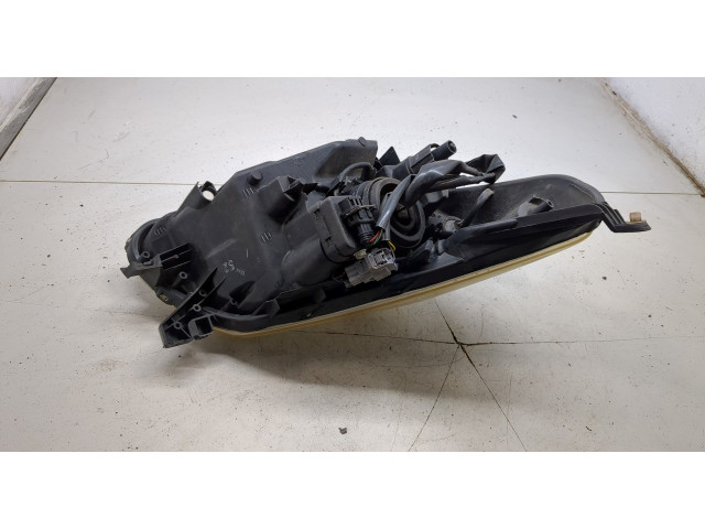 Фара передняя  Toyota Urban Cruiser левая 