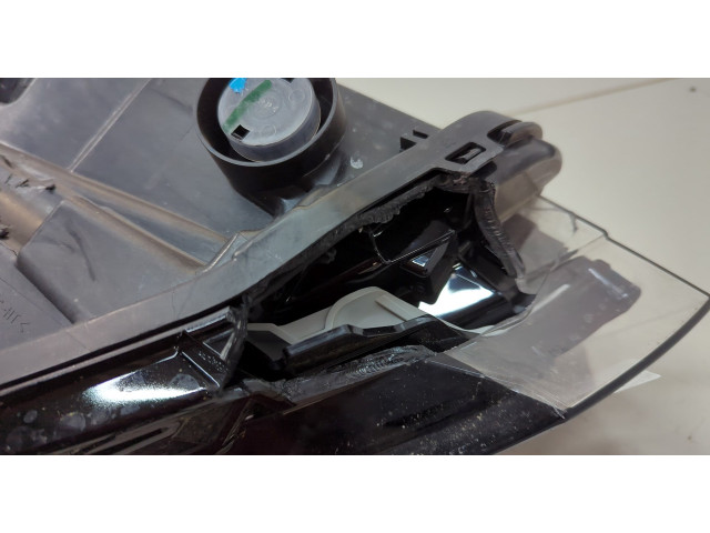 Фара передняя  Volkswagen Jetta 7 2018-2025 левая 