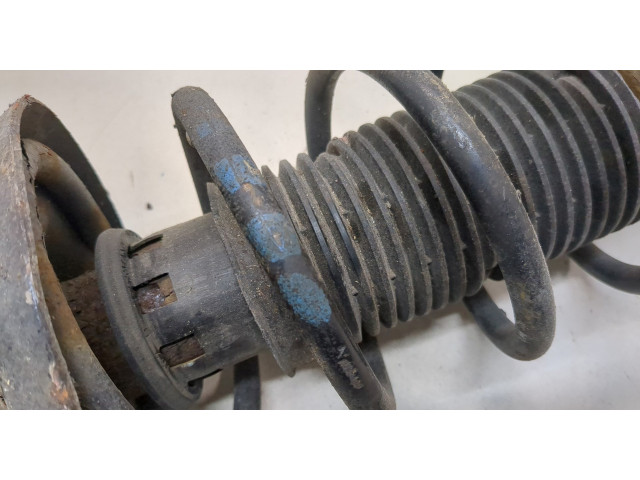 Стойка амортизатора  Volkswagen Golf 4 1997-2005 1J0413031     