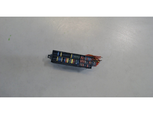 Блок предохранителей Volkswagen Jetta 6 2010-2015 00093715 6