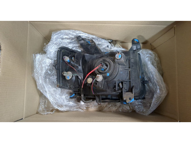 Фара передняя  Ford Ranger 2006-2012 левая 