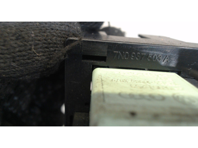 Блок реле Skoda Yeti 2013-2018 7N0937503A 1.6