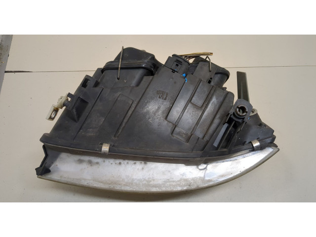 Фара передняя Audi A6 (C5) 1997-2005 правая