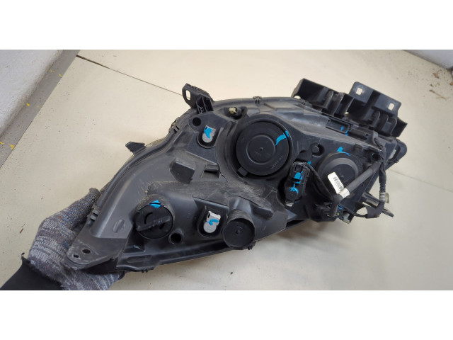 Фара передняя Renault Scenic 2009-2012 правая