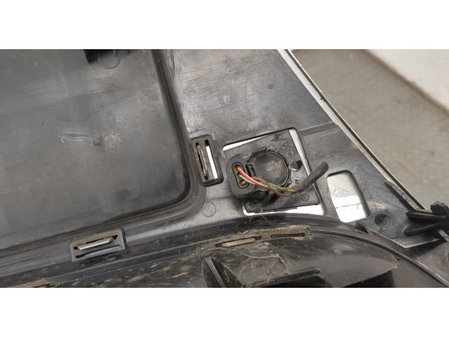 Решетка радиатора  Volkswagen Passat 6 2005-2010          3C0853651AD