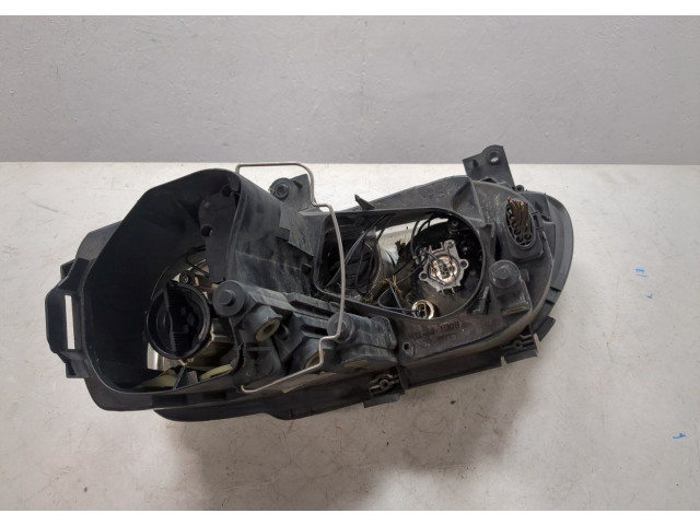 Фара передняя Volkswagen Caddy 2004-2015 правая