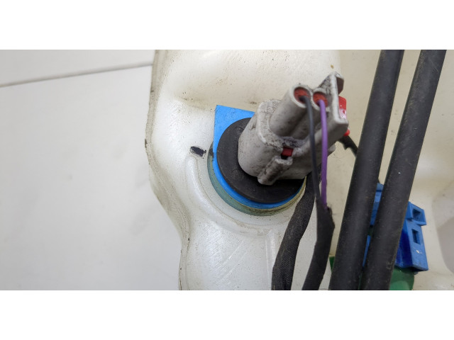 Бачок омывателя GMC Terrain 2017-2024