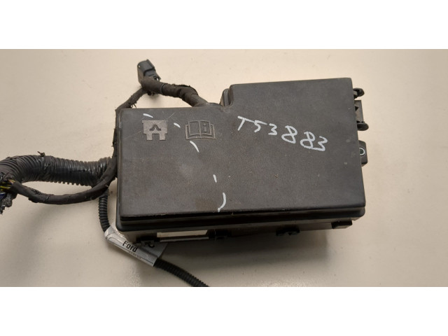 Блок предохранителей  Ford Kuga 2016-2019         