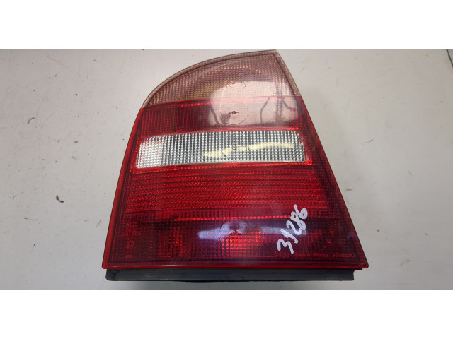 Задний фонарь          