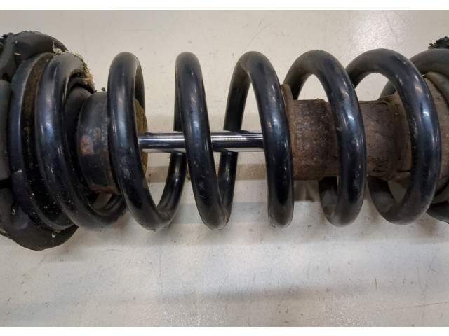 Стойка амортизатора  Jeep Grand Cherokee 2004-2010      