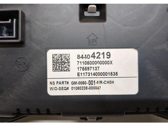 Панель приборов GMC Terrain 2017-2024 84404219, 175597137