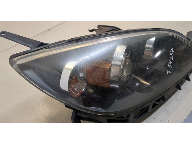 Фара передняя  Mazda 3 (BK) 2003-2009 правая 