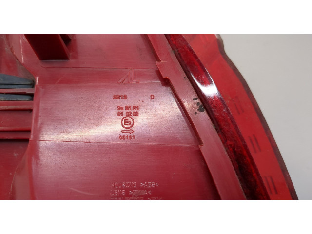 Задний фонарь          