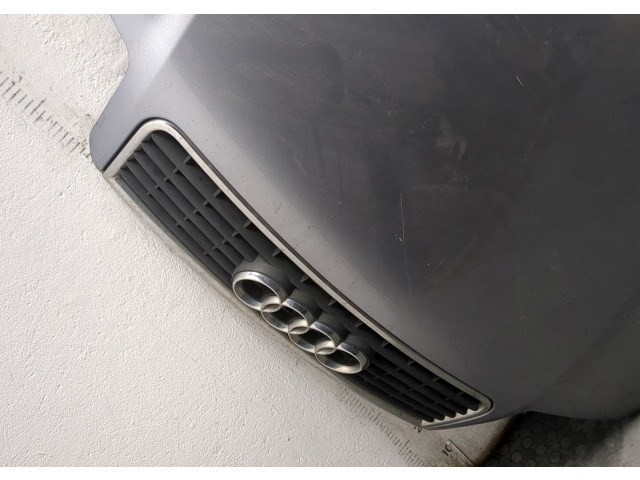 Решетка радиатора  Audi A4 (B6) 2000-2006          