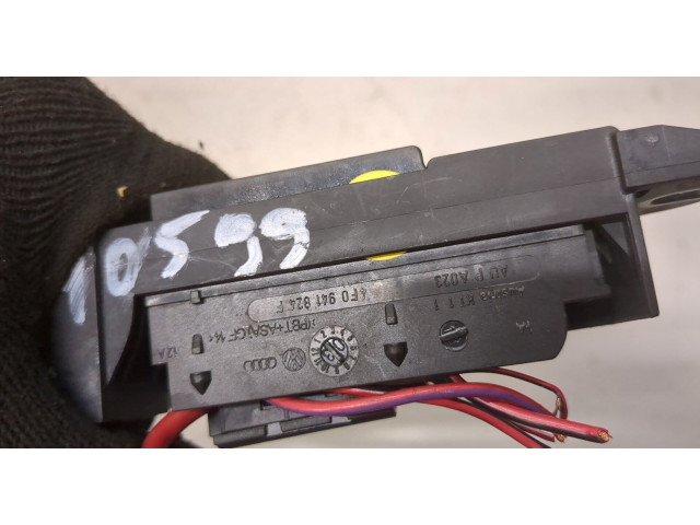 Блок предохранителей  Audi A8 (D3) 2002-2005           4.0