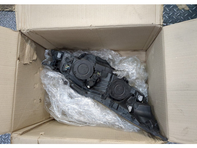 Фара передняя  Peugeot 508 2010-2014 правая 