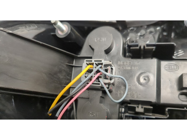 Задний фонарь