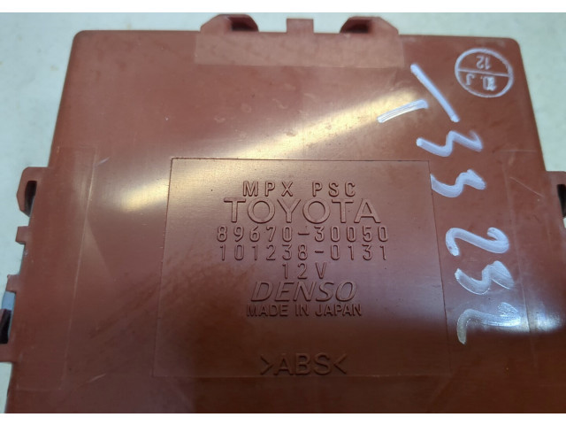 Блок комфорта Lexus GS 2005-2012 8967030050