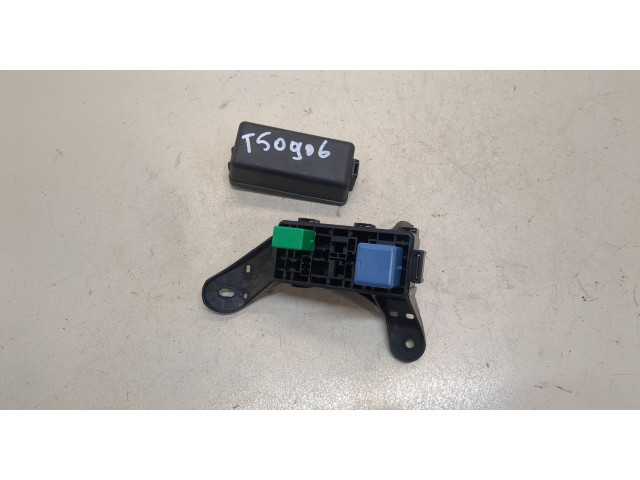 Блок реле  Lexus IS 2005-2013         