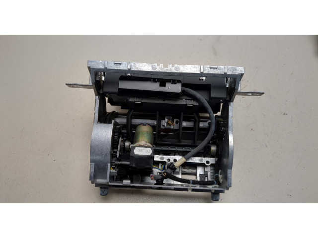 Дисплей бортового компьютера  Audi A8 (D3) 2002-2010        