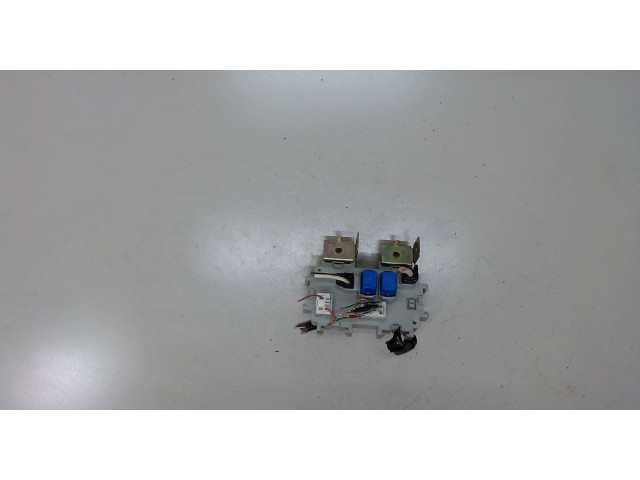 Блок предохранителей Infiniti QX56 2004-2010 243507S200 5.6