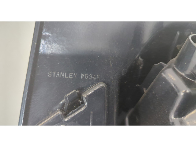 Задний фонарь 8330B277