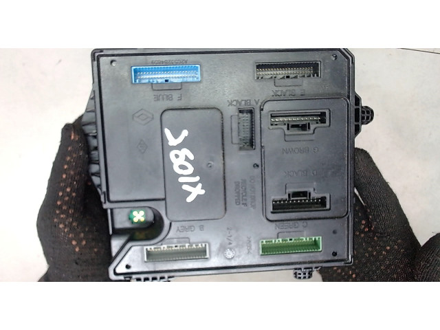 Блок комфорта Renault Scenic 2009-2012 s180098201, 284b13640r