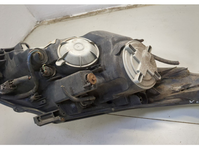 Фара передняя Toyota Avensis 3 2008-2018 левая