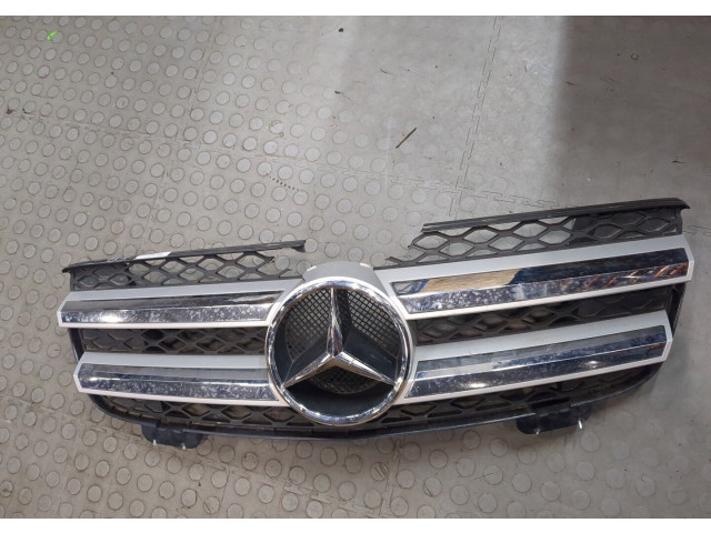 Решетка радиатора  Mercedes GL X164 2006-2012           4.7 