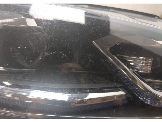 Фара передняя  Volkswagen Golf 7 2012-2020 правая 