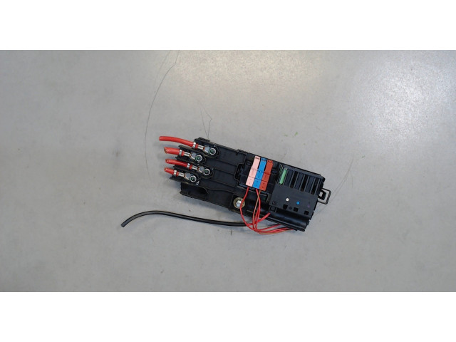 Блок предохранителей  Mercedes CLS C219 2004-2010      A2115452301     5