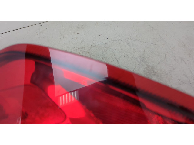 Задний фонарь          